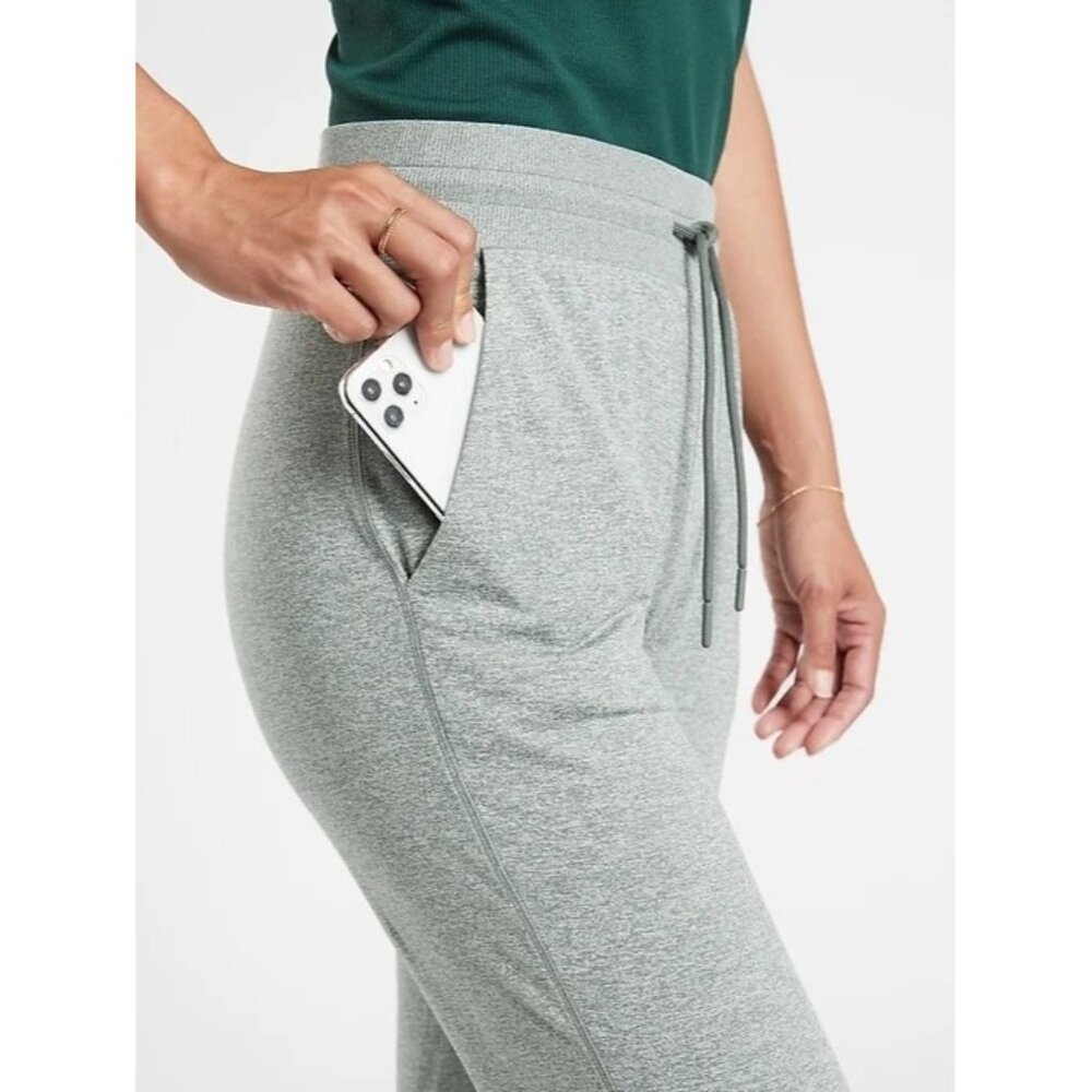ATHLETA Metropolis Gray Uptempo Joggers sz 1X - Picture 9 of 9